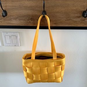 Bright & Cheery Harvey’s Seatbelt Handbag